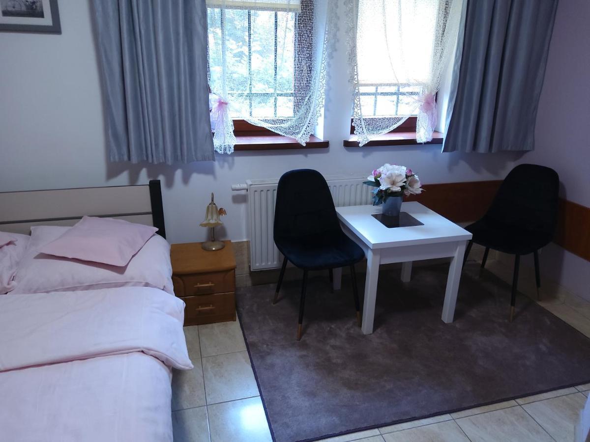 Pokoje Goscinne Sobieszow Jelenia Gora Dış mekan fotoğraf